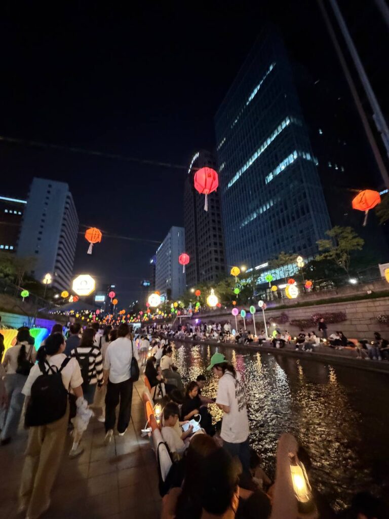 Seoul on $26: Lotte Food Court, a Freight Elevator Hotel, and the Outdoor Library You Didn’t Know Existed