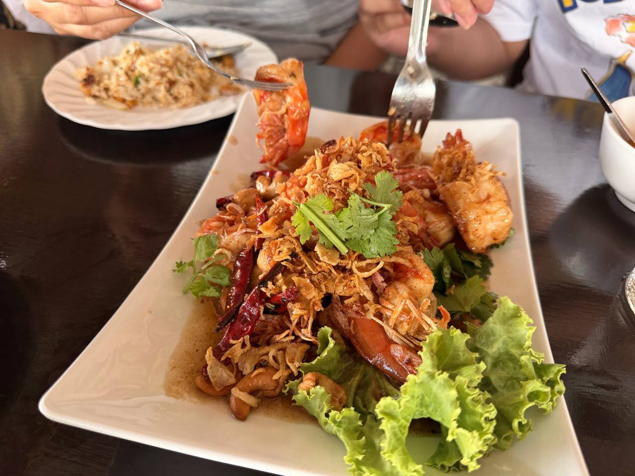 Tamarind sauce fried prawns กุ้งทอดซอสมะขาม Bangsaray Seafood Bang Saray