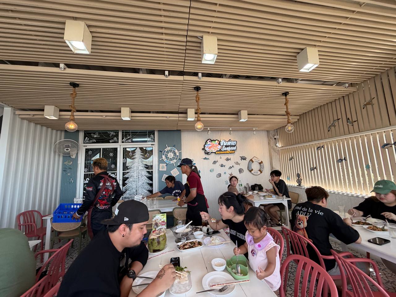 So Tai Seafood interior dining room Pattaya