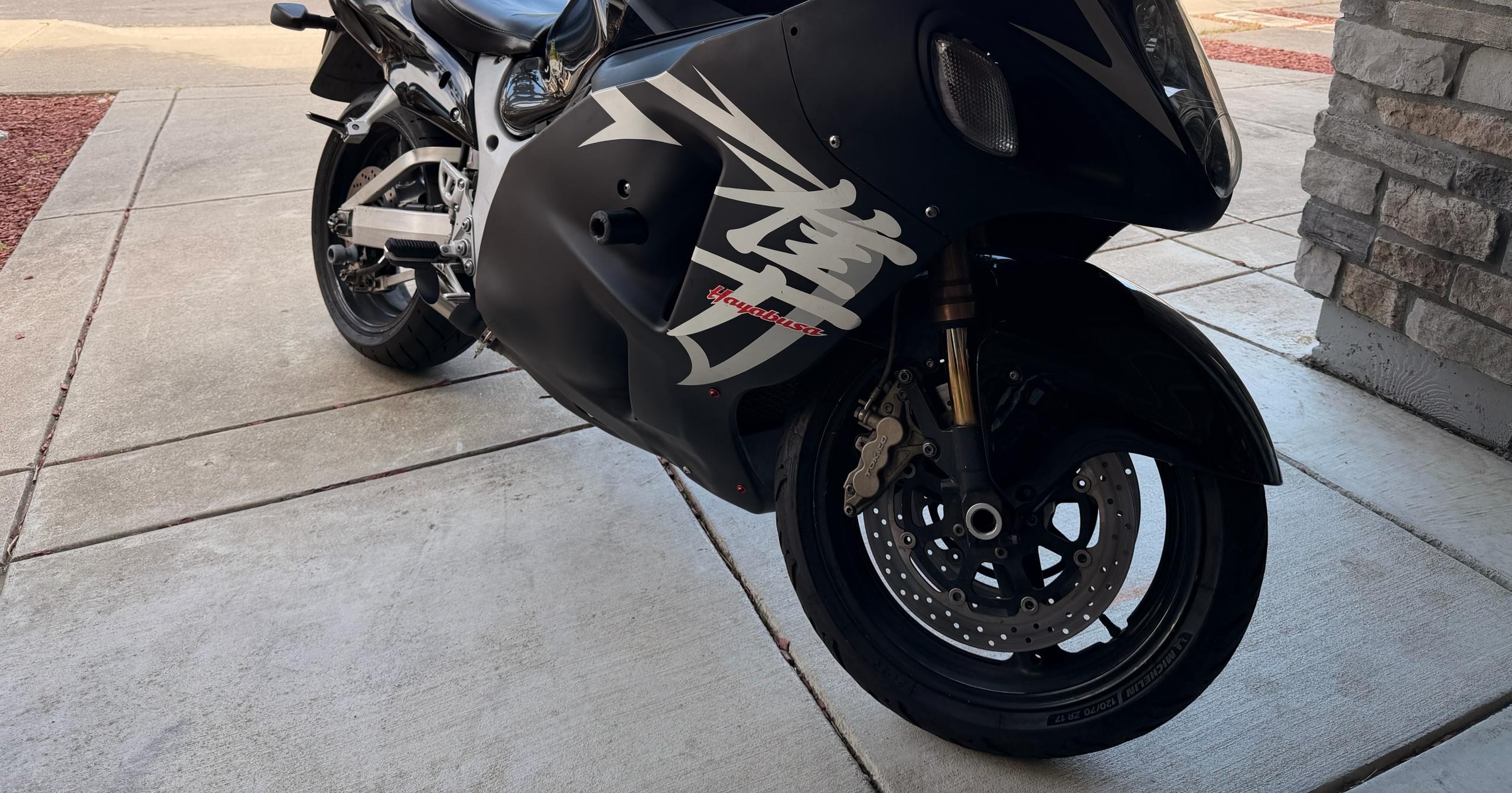 Gen-1 Suzuki Hayabusa parked, front three-quarter detail